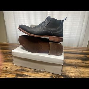 Steve Madden Lounge Chelsea Boots